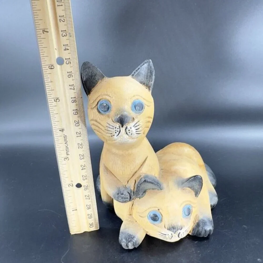 Vintage Hand Carved Wood Kitty Cat‎ Figurine Brown With Blue Eyes Cats Figure